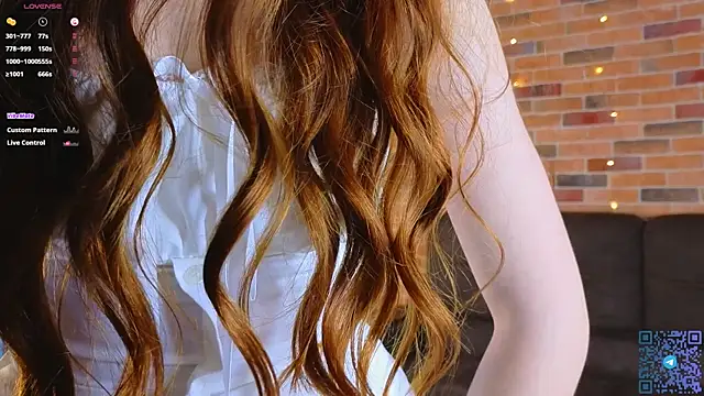 VelvetZephra online show from April 2, 3:09 pm