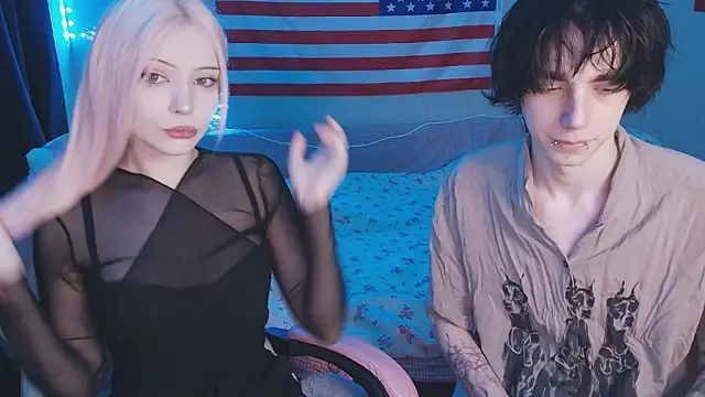 midnight memories online show from February 5, 7:17 pm