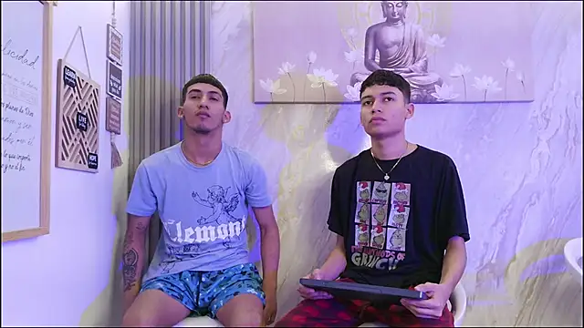 HORNY PRETTY online show from March 11, 1:25 pm