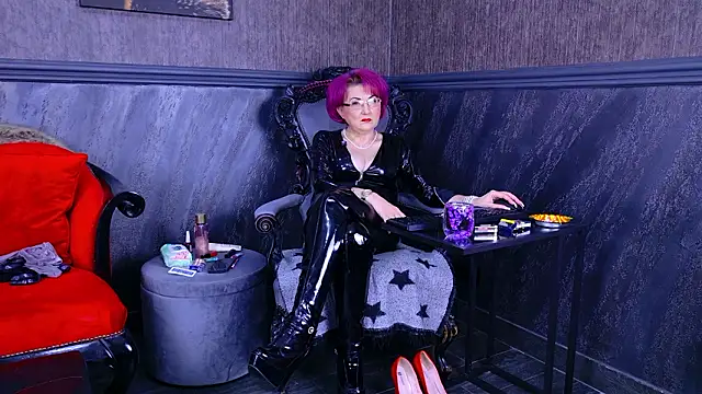 IsabelaConte online show from March 29, 7:13 pm