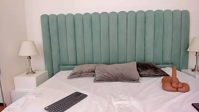 Scarlett  Noir online show from April 13, 9:37 pm