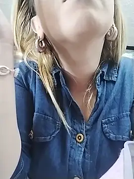 DanaMontana online show from March 10, 8:02 pm