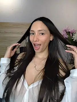 evangelineroos online show from April 12, 2:31 pm