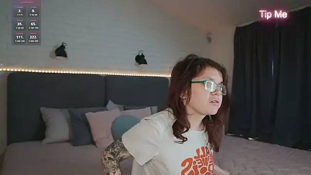 Ariell Mini online show from March 3, 7:25 am