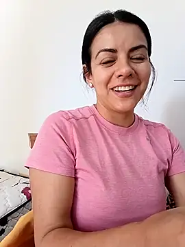 luluclark69 online show from March 18, 3:17 pm