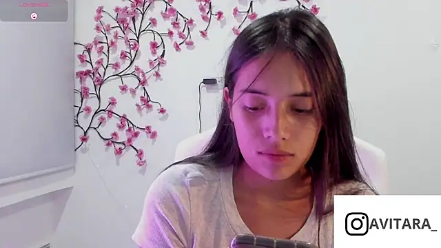 vanesita  online show from May 6, 2:59 am