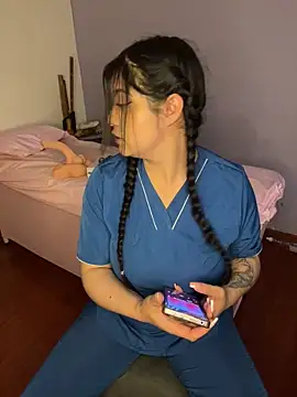 Amyy 1 online show from April 9, 10:59 pm