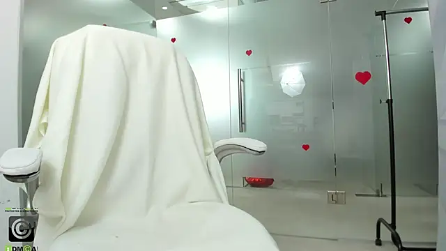 missdominna online show from March 26, 4:25 am