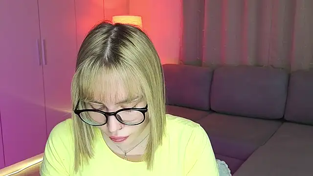 Aurelia Voss online show from March 14, 5:52 am