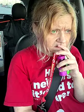 lindzybella online show from September 28, 11:48 am