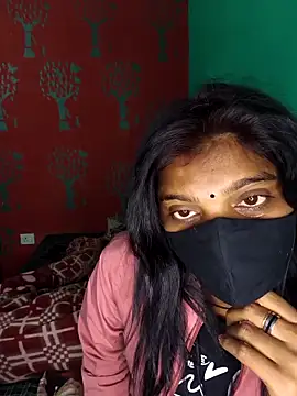 QWEEN7B online show from December 18, 4:56 pm