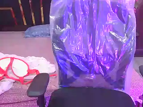 bold-smirthii online show from April 19, 3:28 am