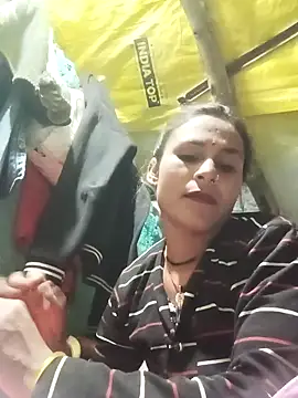 Cuty priti online show from February 4, 5:27 pm