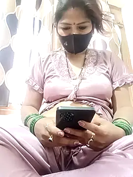 ritu7755 online show from April 12, 7:55 am