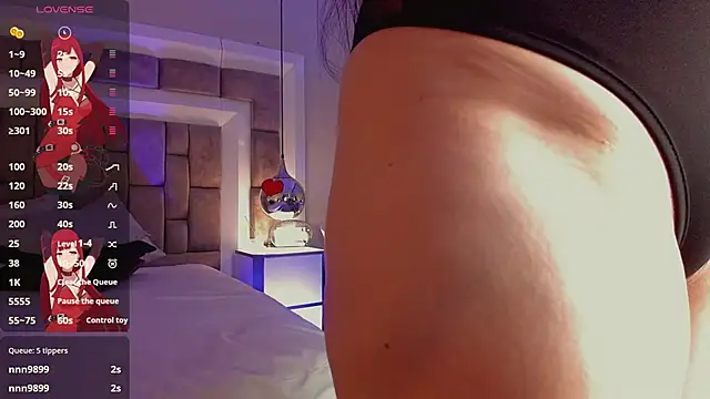 ElenaWatsonn online show from March 11, 8:11 pm