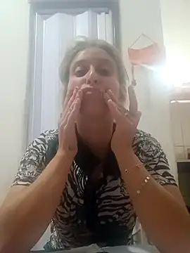 Bbxxiiiita777 online show from December 21, 11:41 pm