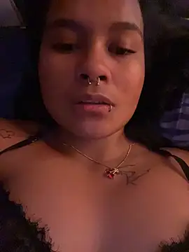 Chloe cortes online show from April 30, 3:39 pm