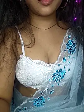 Saumyy online show from March 5, 5:09 pm