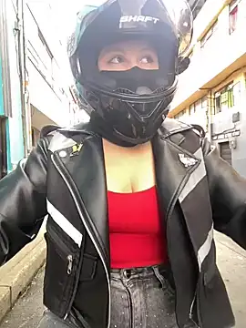 Scarlet auraa online show from May 31, 8:32 pm