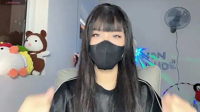 Tieu-May online show from July 18, 8:17 am