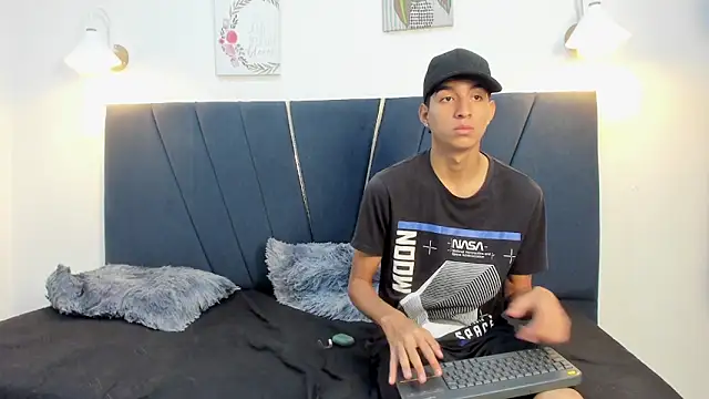 yago 77 online show from March 28, 12:26 pm