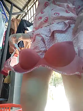 lina loveee online show from May 18, 5:57 am