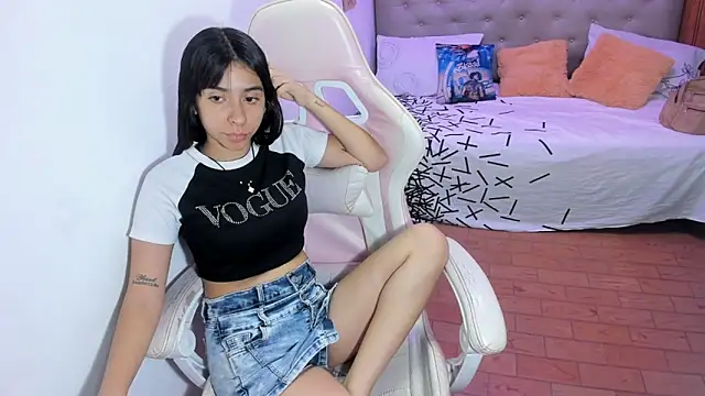 chiquita lover  online show from April 15, 11:27 pm