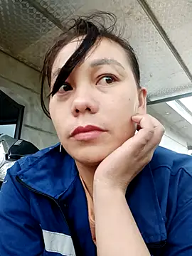 vanvan005 online show from April 1, 6:03 am