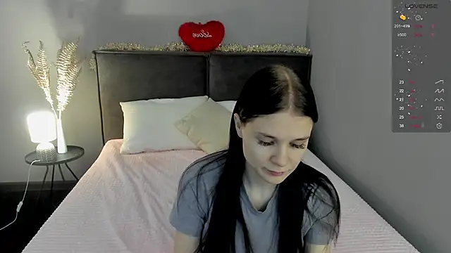 SkinyJoys online show from March 20, 1:43 am