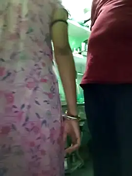 Night-Couple2 online show from March 6, 3:29 pm