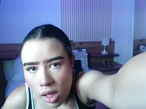 lindajohnson22 online show from July 16, 2:54 pm