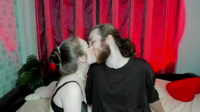 swiity room  online show from April 8, 6:54 pm