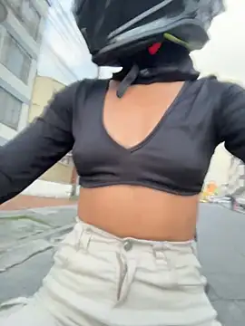 TaylorrHill online show from April 12, 10:56 pm