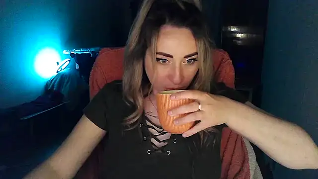 FoxyAnn12 online show from May 14, 7:52 pm