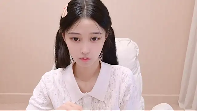 iiiiiiiiiu online show from May 11, 1:24 pm