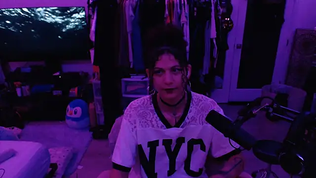 prickly priscilla online show from May 19, 4:30 am