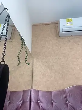 Missy 22  online show from April 5, 2:16 pm