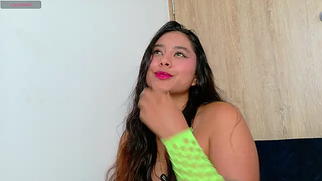 AnnaSmiles online show from April 18, 7:58 pm