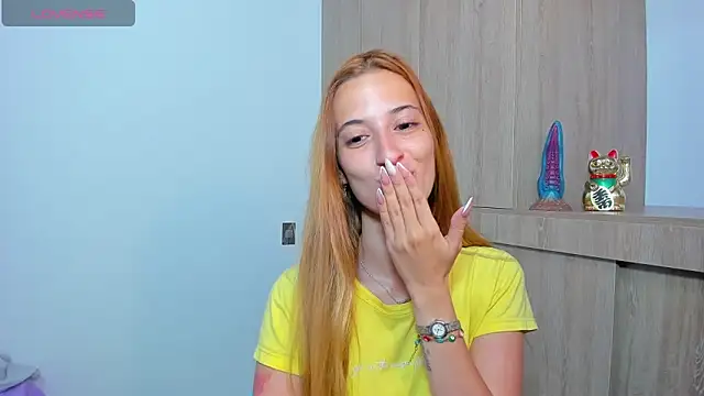 emilywilliis online show from May 19, 11:50 am