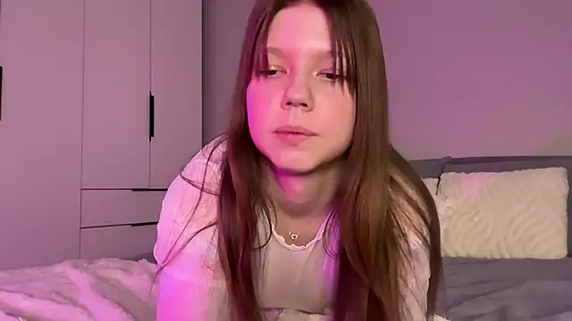 karalinhks online show from March 4, 7:31 pm