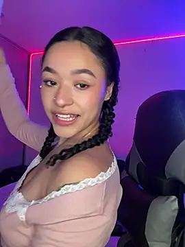 crystal dlun online show from April 27, 7:22 pm