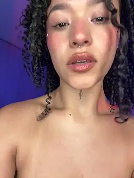 crystal dlun online show from March 25, 7:17 pm