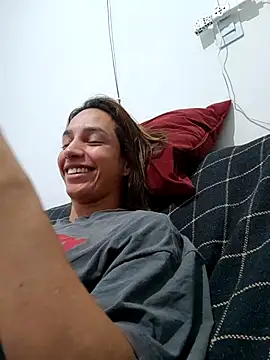 ofjuliaa online show from March 14, 7:20 am