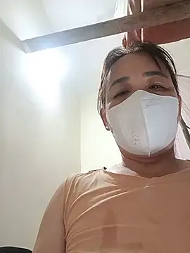 Lyna sexy24 online show from May 17, 11:04 pm