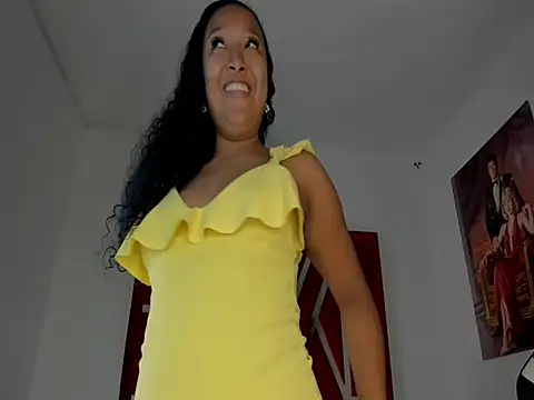 sweetdesireasm online show from April 22, 9:23 pm