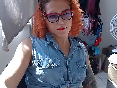 Queen Domme de paus online show from April 8, 1:13 pm