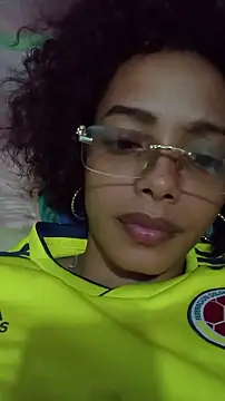 meganparixx online show from March 27, 3:41 am