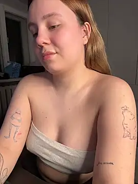 AnnaSeint online show from April 22, 8:28 pm