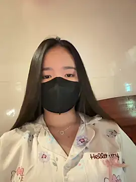 Gwen879 online show from April 9, 6:19 am