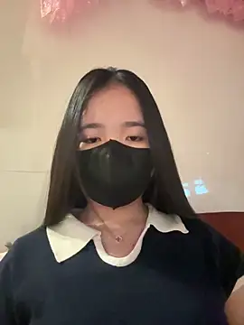 Gwen879 online show from March 4, 12:28 am